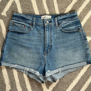 Women’s Abercrombie curve love high rise mom short